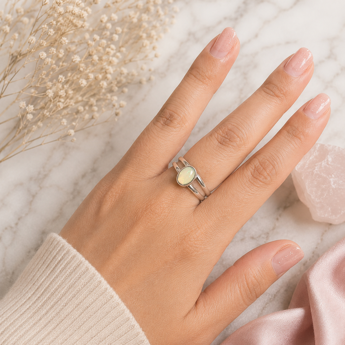 Anillo Ajustable de Ópalo Etíope en Plata .925