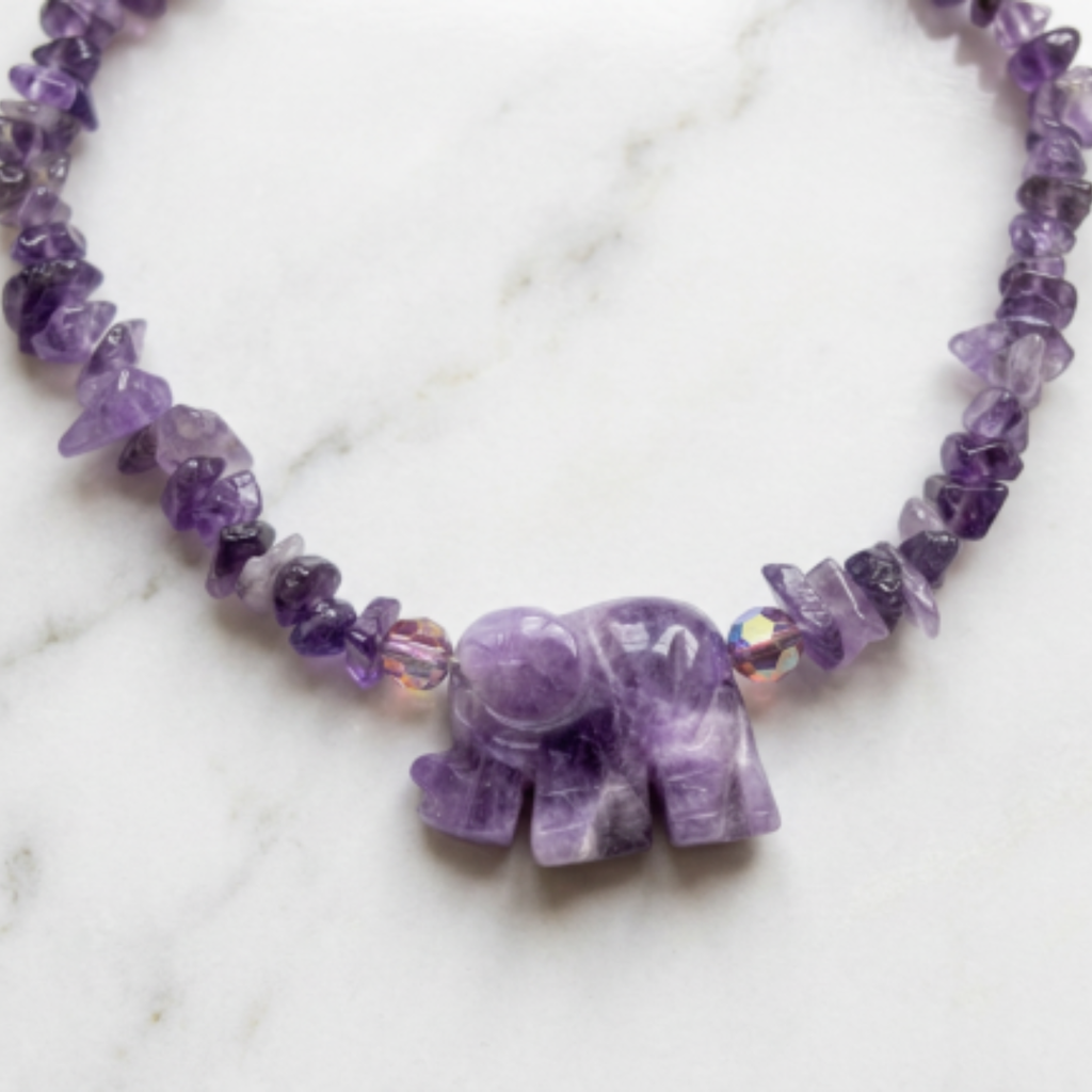 Collar Amatista Chip con Elefante