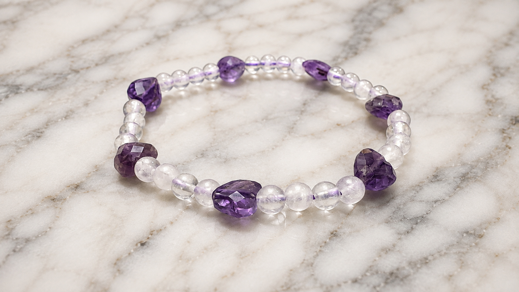 Pulsera Corazones de Amatista con Cuarzo Blanco